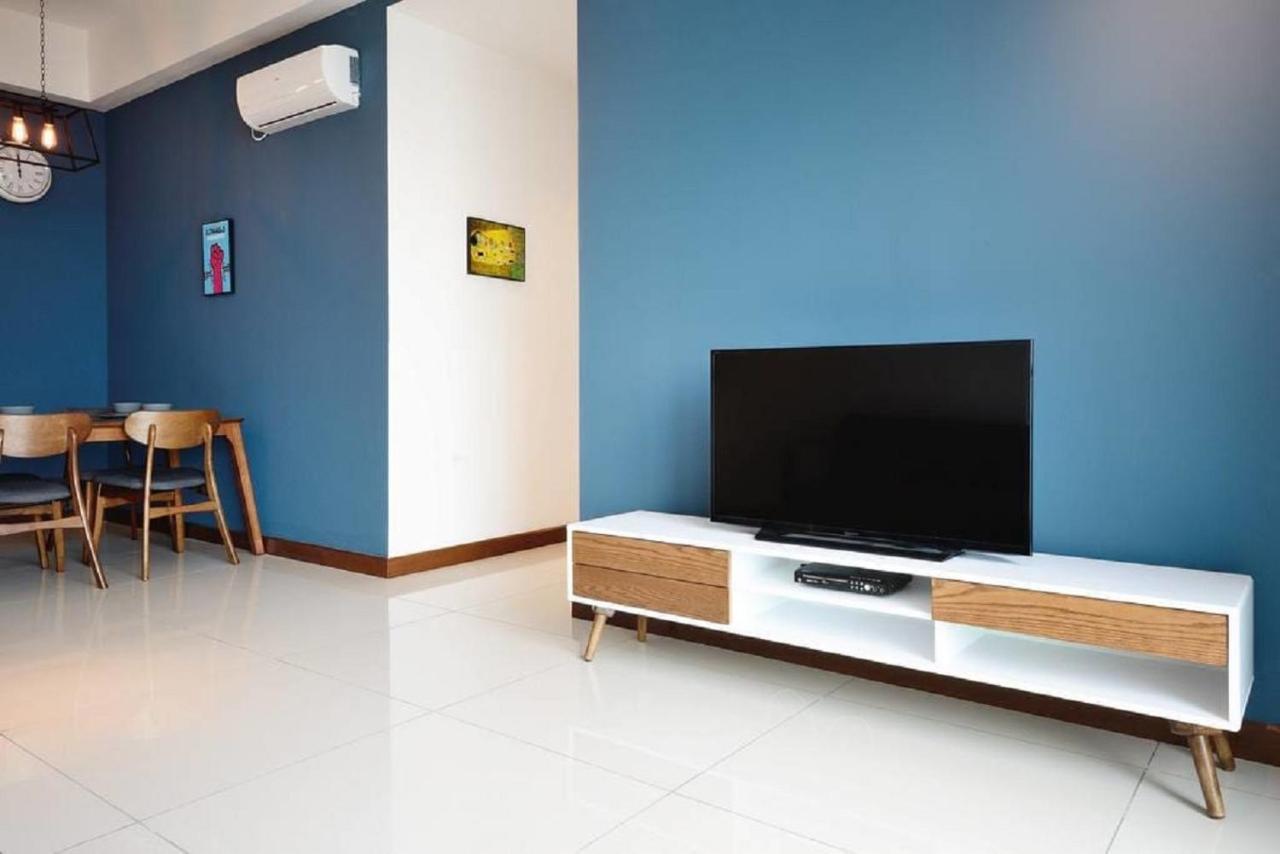 Experience The Coast - Hostahome Suites At Paragon Residence Near Downtown 新山 外观 照片