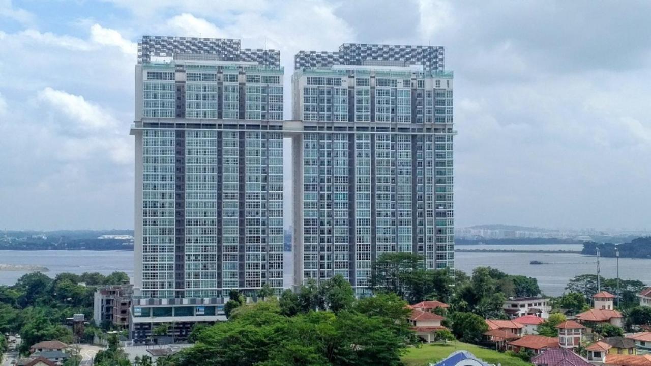 Experience The Coast - Hostahome Suites At Paragon Residence Near Downtown 新山 外观 照片