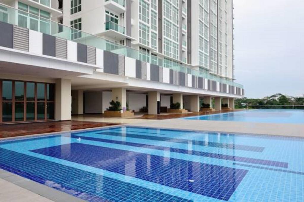 Experience The Coast - Hostahome Suites At Paragon Residence Near Downtown 新山 外观 照片